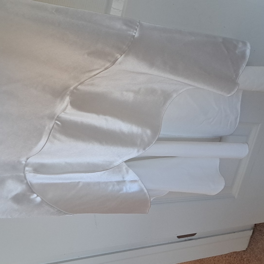 Nwt Satin Look DRESS - Picture 3 of 14